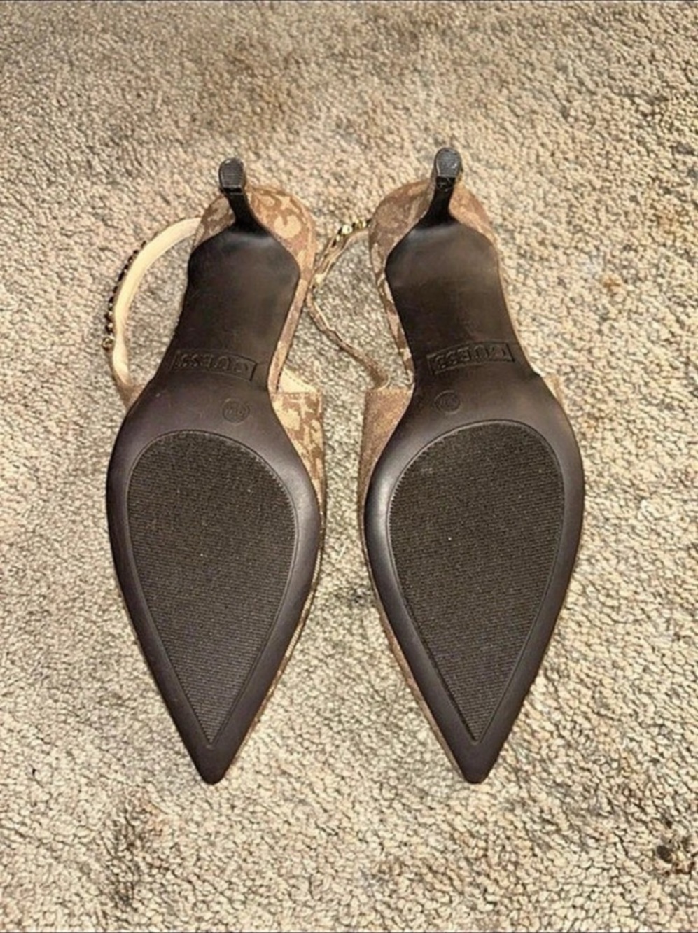 GUESS Patterned Pointed-Toe Slingback Heels - Picture 4 of 6